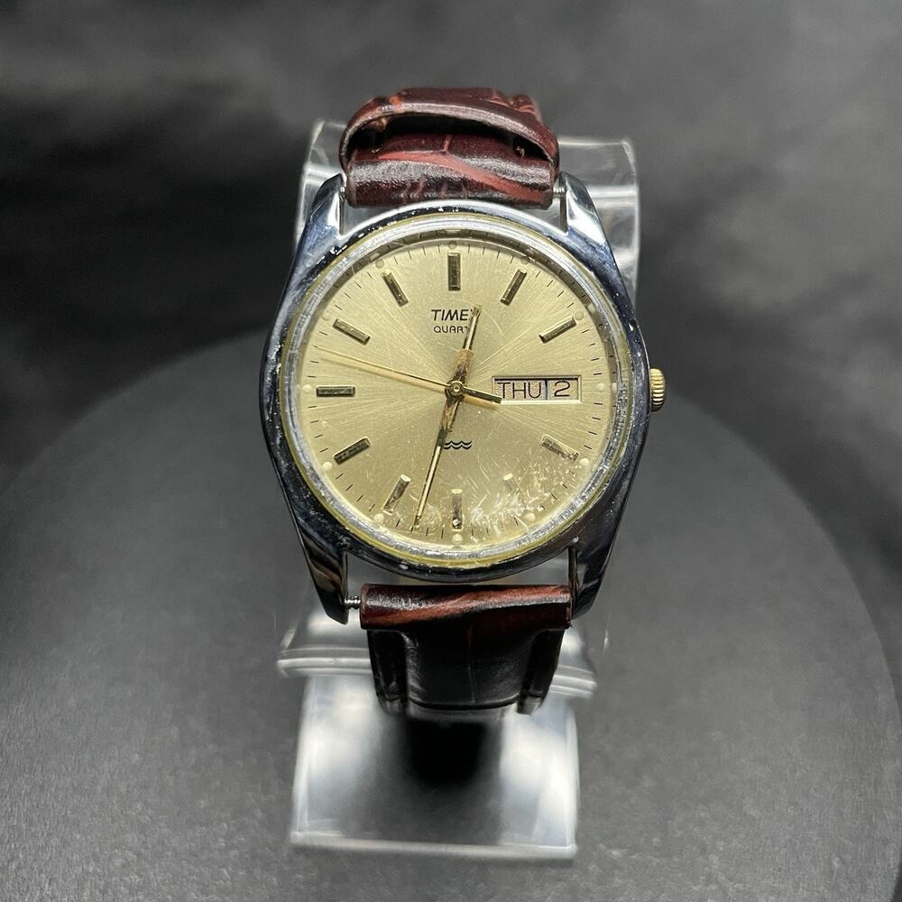 Vintage Timex Men’s Quartz Watch Day/Date Gold Sunburst Dial Brown Leather 35mm